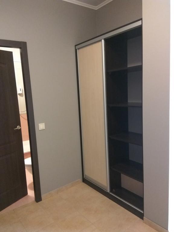 S&M Apartments - Zarichna Kiev Extérieur photo