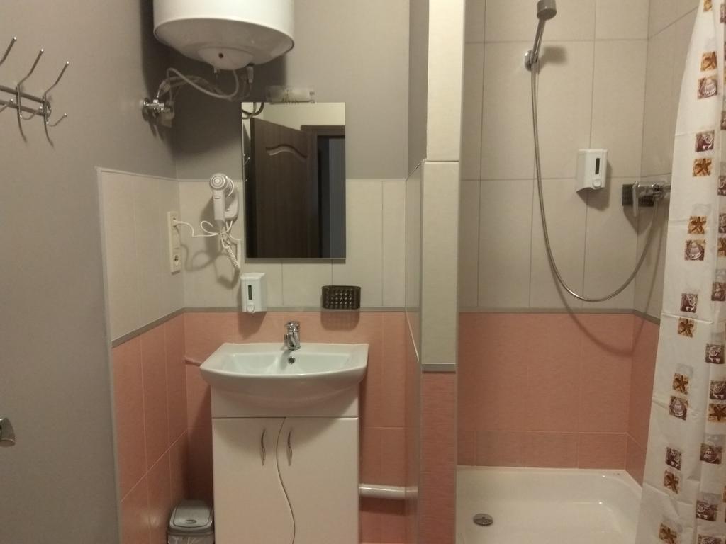 S&M Apartments - Zarichna Kiev Extérieur photo