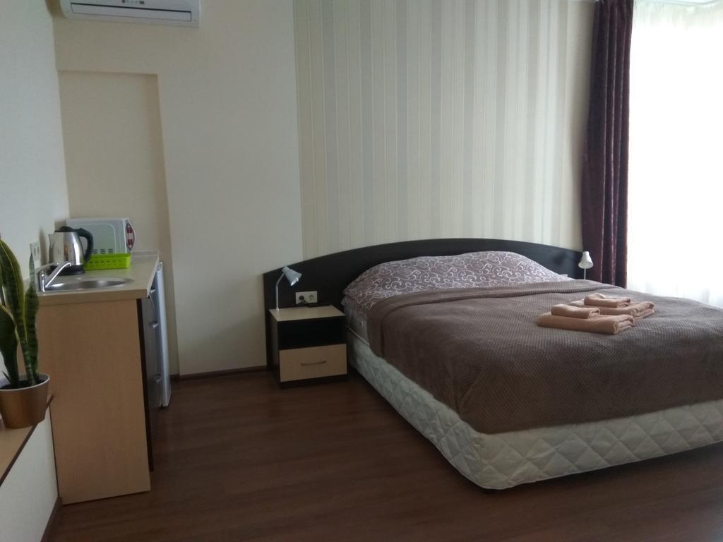 S&M Apartments - Zarichna Kiev Extérieur photo